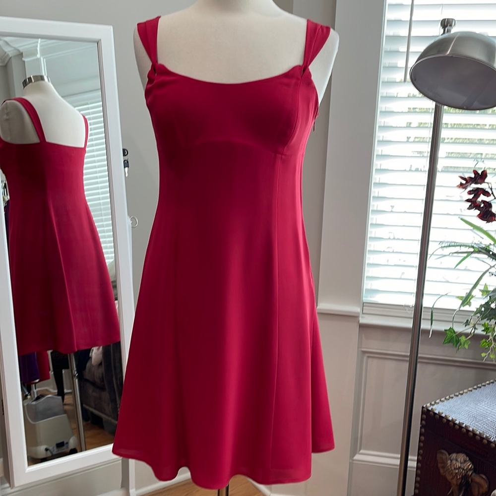 Loft Red 100% silk outer with lining polyester Sz 8p EUC Like new Beautiful